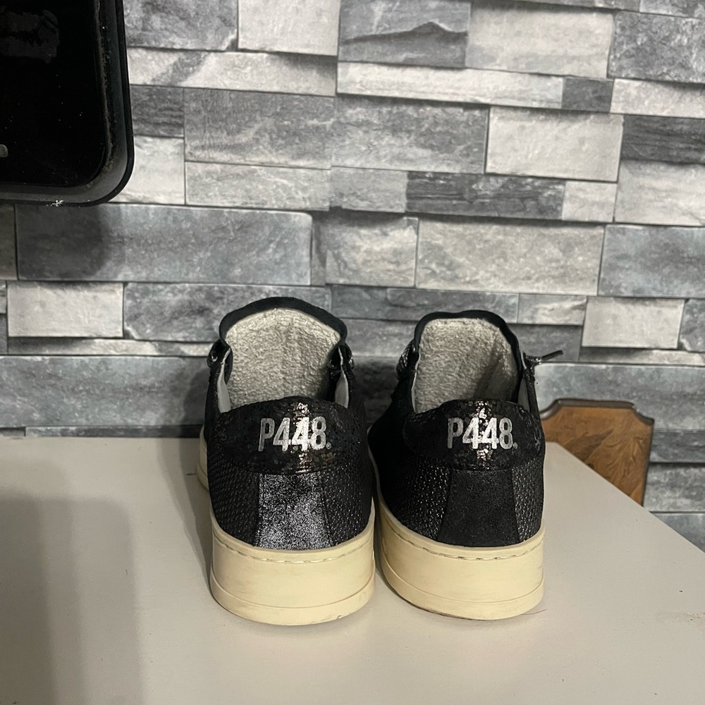P448"Black and Silver Sneakers 👟-Size (39) -Good Condition - Picture 7 of 12